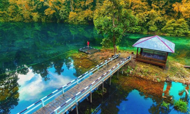 Danau Cermin Lamaru